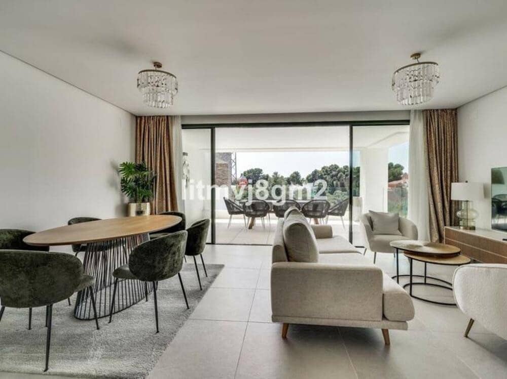 3 bedroom Beach Apartment for sale in Marbella with pool - € 1,000,000 (Ref: 9848938)
