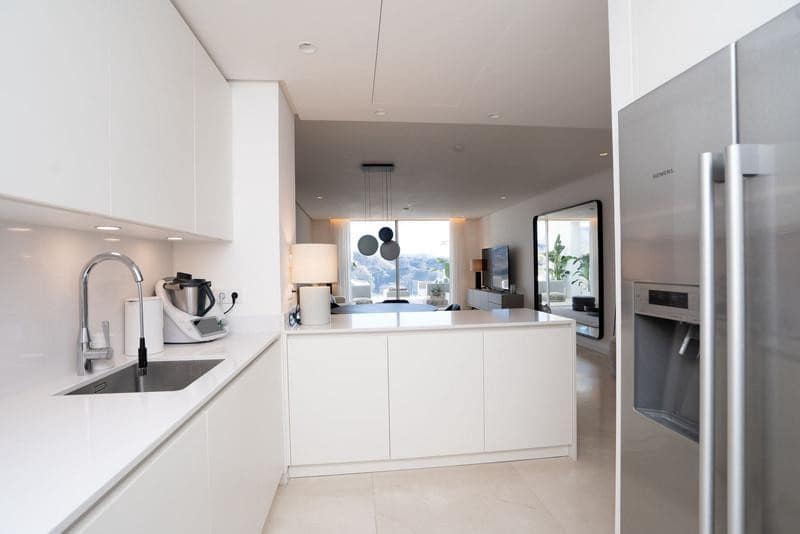 2 bedroom Apartment for rent in Ojen with pool garage - € 4,000 (Ref: 9850834)