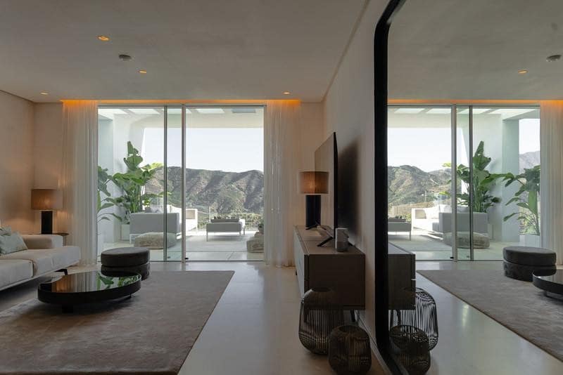 2 bedroom Apartment for rent in Ojen with pool garage - € 4,000 (Ref: 9850834)