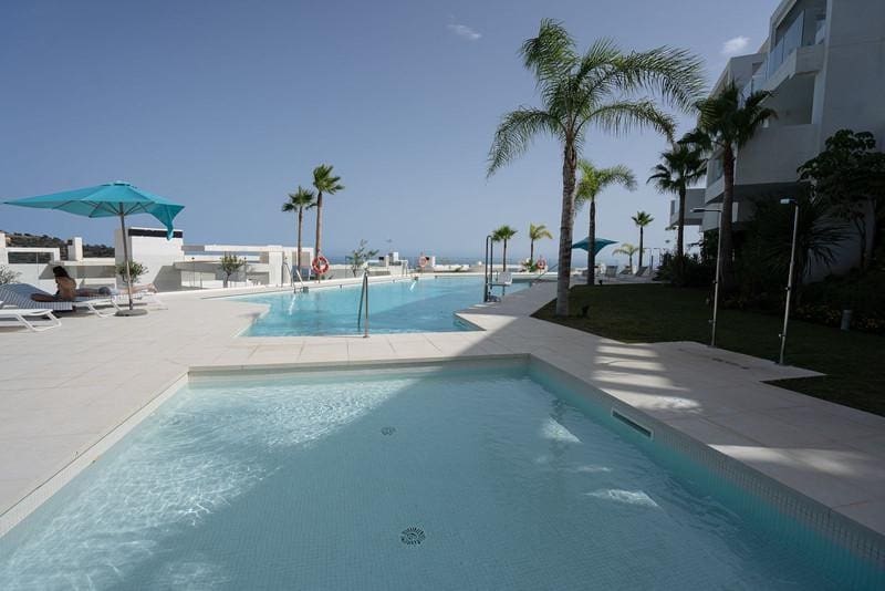 2 bedroom Apartment for rent in Ojen with pool garage - € 4,000 (Ref: 9850834)