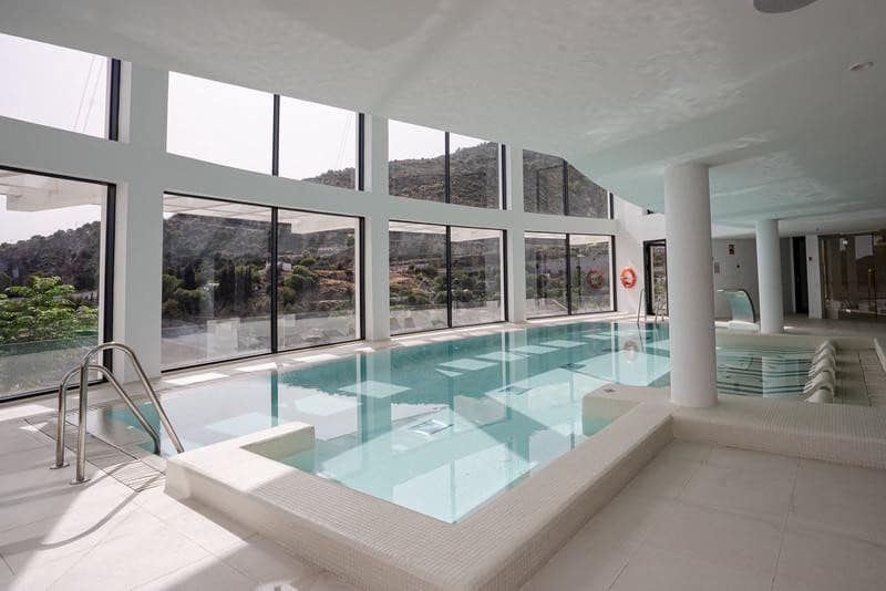 2 bedroom Apartment for rent in Ojen with pool garage - € 4,000 (Ref: 9850834)