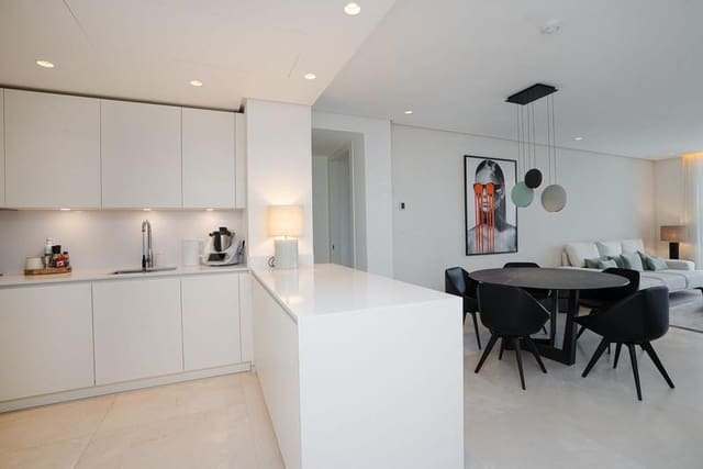 2 sovrum Lägenhet att hyra i Ojen med pool garage - 4 000 € (Ref: 9850834)
