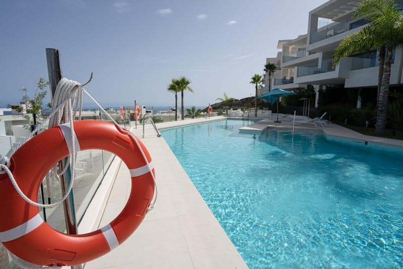 2 bedroom Apartment for rent in Ojen with pool garage - € 4,000 (Ref: 9850834)