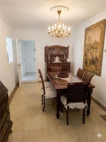 4 soverom Hus til salgs i Las Brisas, Marbella med svømmebasseng garasje - € 682 500 (Ref: 9850836)