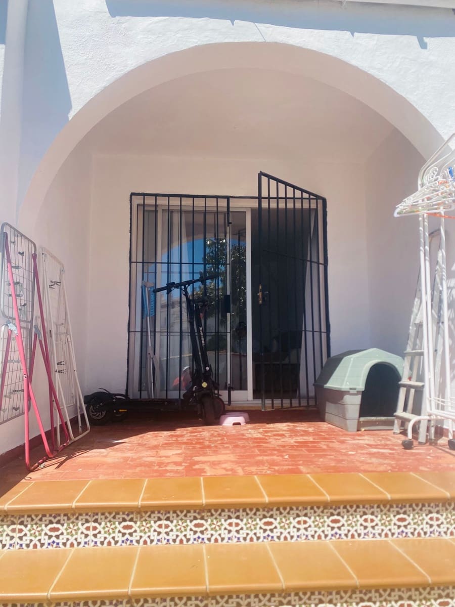 3 soverom Hus til salgs i New Golden Mile med garasje - € 572 250 (Ref: 9850837)