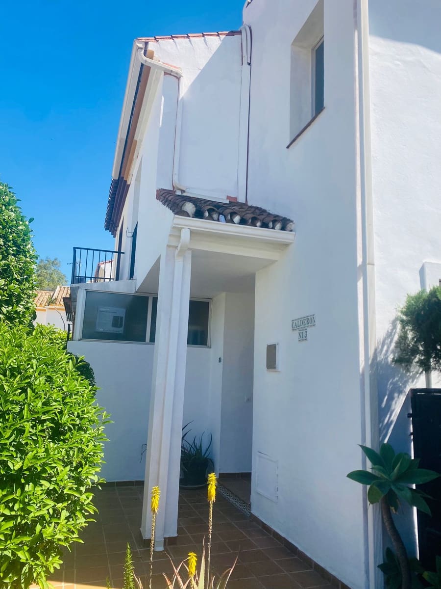 3 soverom Hus til salgs i New Golden Mile med garasje - € 572 250 (Ref: 9850837)