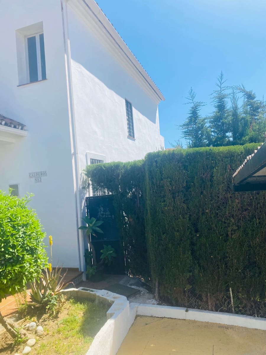 3 soverom Hus til salgs i New Golden Mile med garasje - € 572 250 (Ref: 9850837)