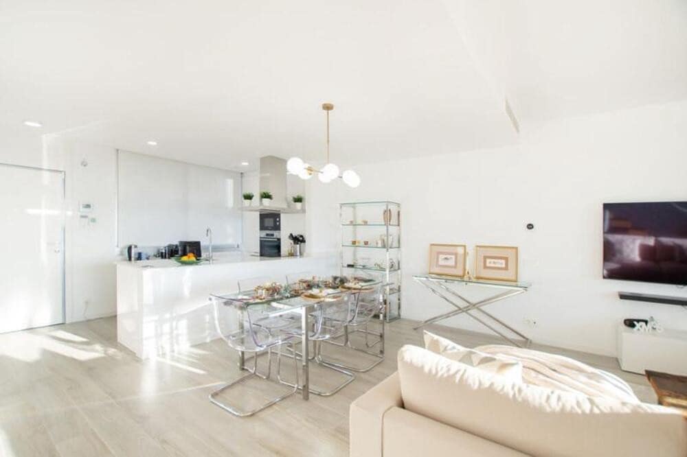3 soveværelse Byhus til leje i Cancelada med swimmingpool garage - € 4.000 (Ref: 9854773)