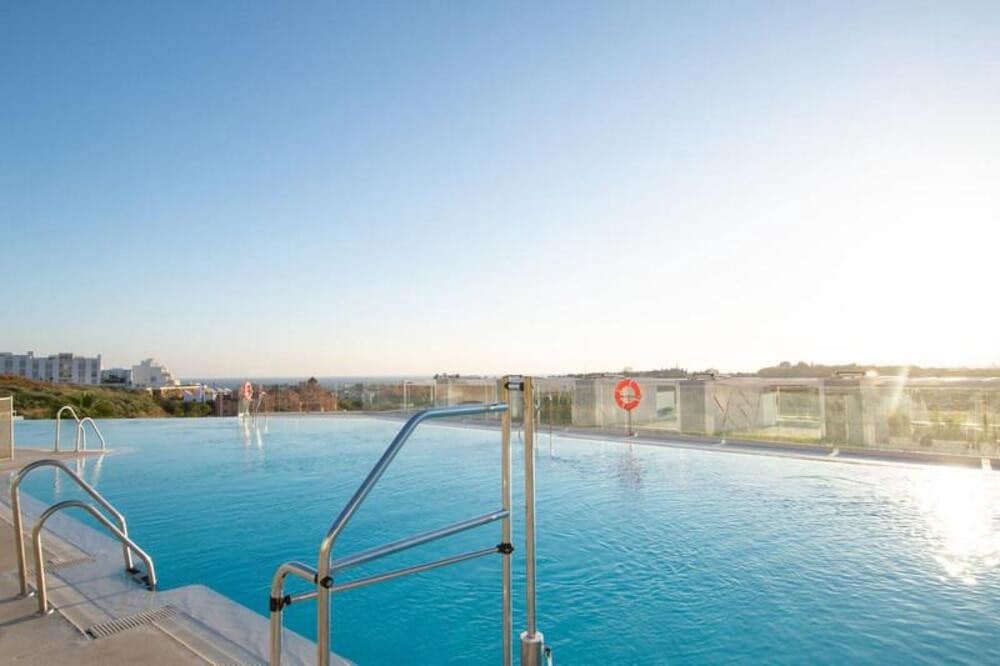 3 soveværelse Byhus til leje i Cancelada med swimmingpool garage - € 4.000 (Ref: 9854773)