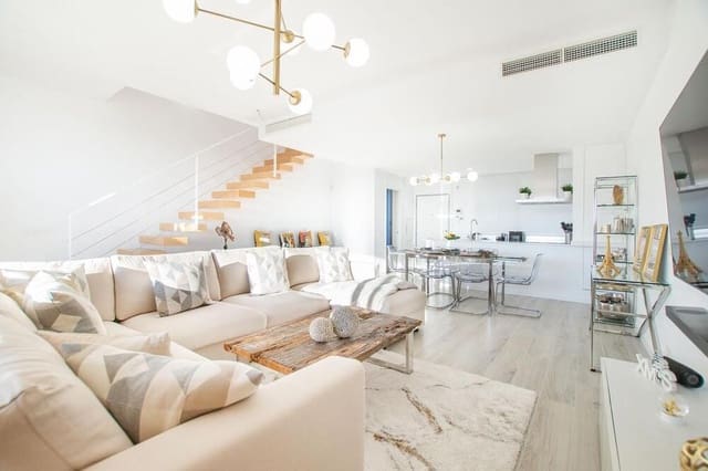 3 sovrum Hus att hyra i Cancelada, Estepona med pool garage - 4 000 € (Ref: 9854773)