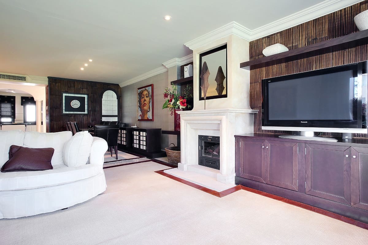 2 bedroom Apartment for holiday rental in Marbella with pool garage - € 3,000 (Ref: 9854775)