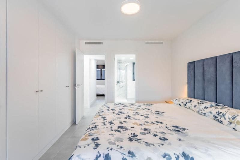 3 bedroom Apartment for rent in New Golden Mile with pool garage - € 3,500 (Ref: 9854776)