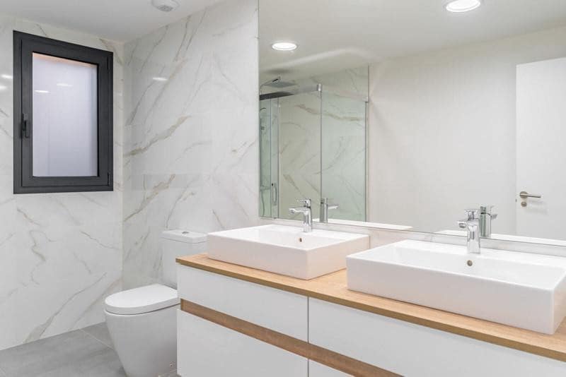 3 bedroom Apartment for rent in New Golden Mile with pool garage - € 3,500 (Ref: 9854776)