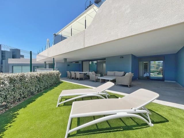 Apartamento de 3 habitaciones en La Concha - Resina Golf, Estepona en alquiler con piscina garaje - 3.500 € (Ref: 9854776)