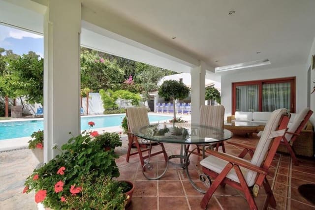 5 chambre Villa/Maison à vendre à Cancelada, Estepona avec piscine garage - 2 400 000 € (Ref: 9854777)