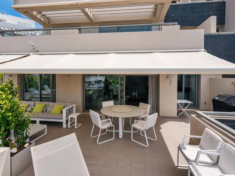 3 sypialnia Apartament na sprzedaż w Los Arqueros z basenem garażem - 850 000 € (Ref: 9859023)