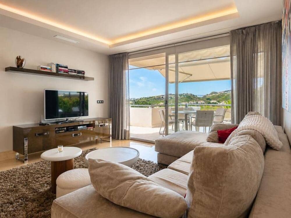 3 sypialnia Apartament na sprzedaż w Los Arqueros z basenem garażem - 850 000 € (Ref: 9859023)