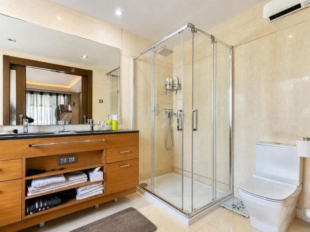 3 sypialnia Apartament na sprzedaż w Los Arqueros z basenem garażem - 850 000 € (Ref: 9859023)