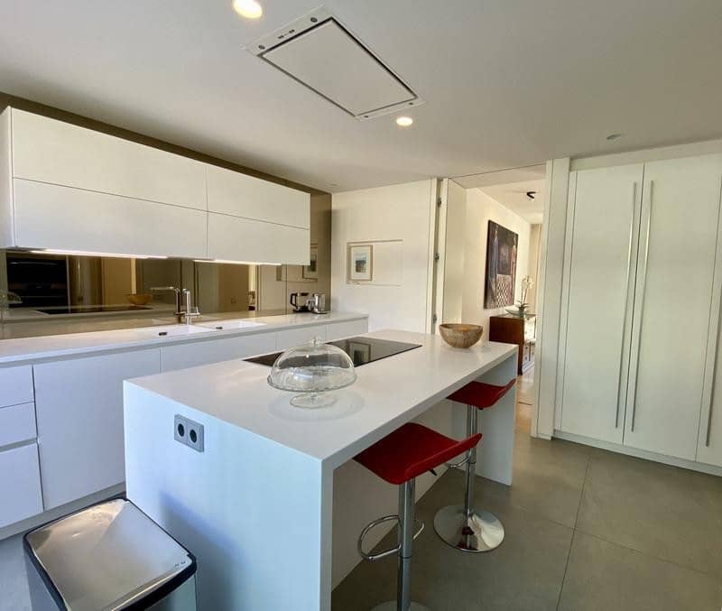 4 sovrum Semi-fristående Villa att hyra i Marbella med pool garage - 10 000 € (Ref: 9859025)