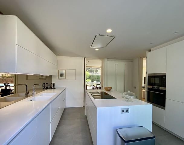 4 sovrum Semi-fristående Villa att hyra i La Carolina - Guadalpín, Marbella med pool garage - 10 000 € (Ref: 9859025)