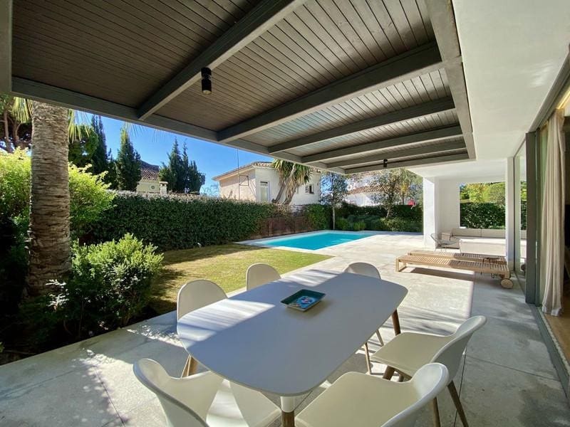 4 sovrum Semi-fristående Villa att hyra i Marbella med pool garage - 10 000 € (Ref: 9859025)