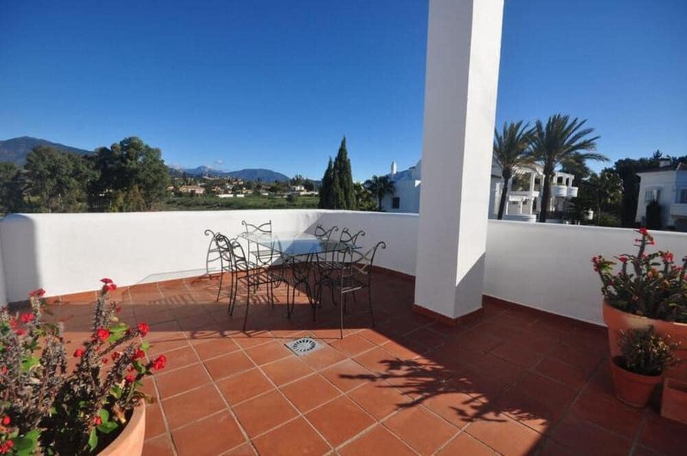 3 bedroom Penthouse for sale in Guadalmina with pool garage - € 595,000 (Ref: 9861467)