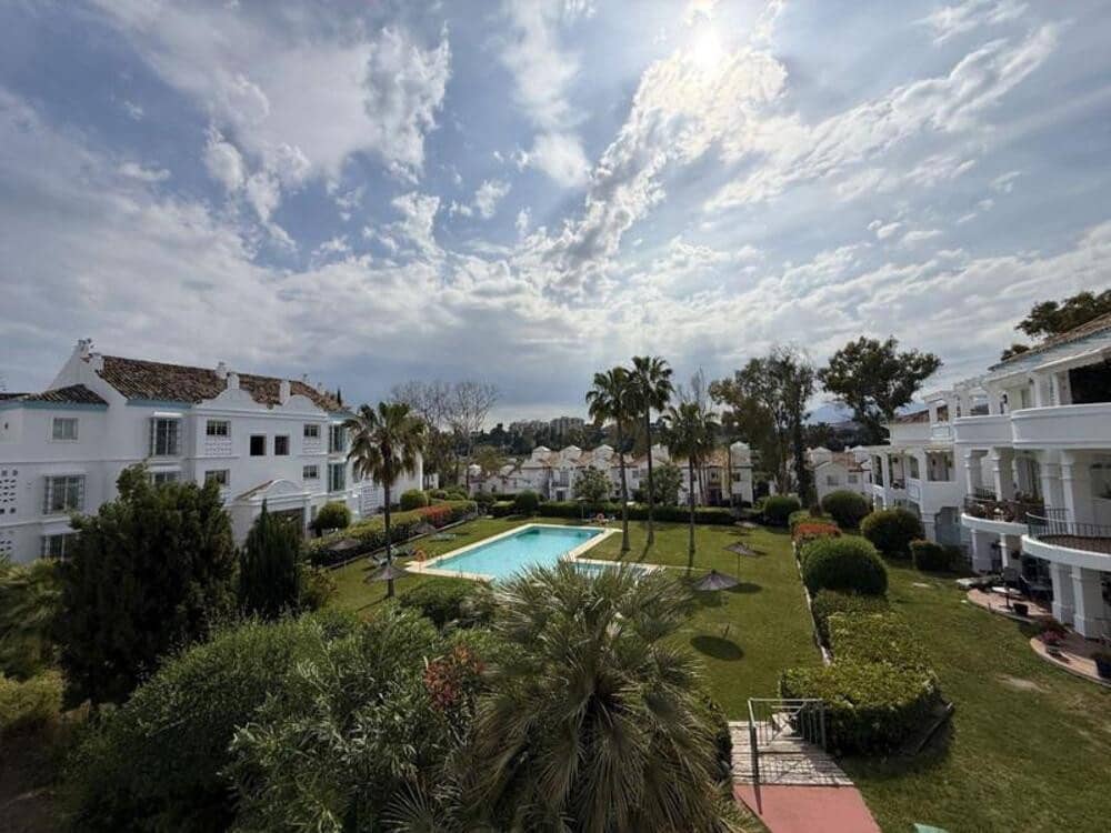 3 bedroom Penthouse for sale in Guadalmina with pool garage - € 595,000 (Ref: 9861467)