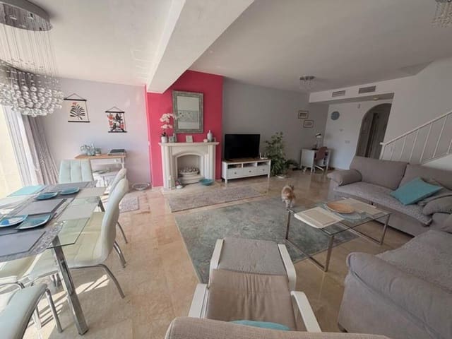 4 makuuhuone Omakotitalo myytävänä paikassa Calahonda, Mijas mukana uima-altaan 
autotalli - 550 000 € (Ref: 9863946)