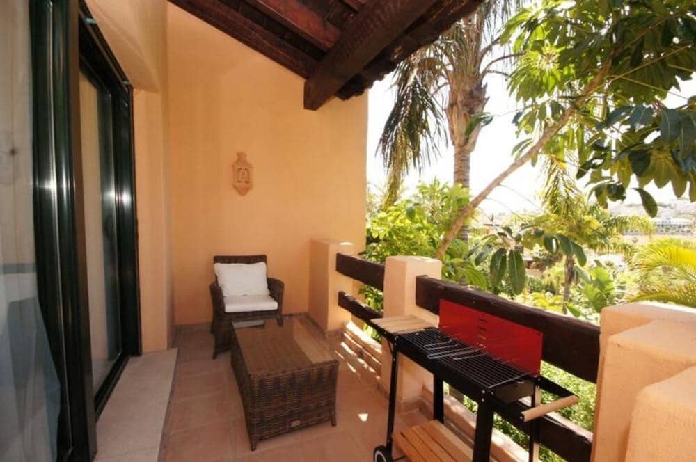 3 bedroom Apartment for rent in El Paraiso with pool - € 3,000 (Ref: 9863948)