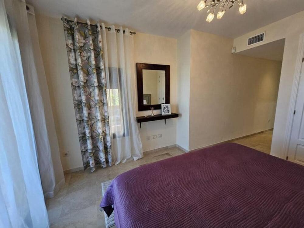 3 bedroom Apartment for rent in El Paraiso with pool - € 3,000 (Ref: 9863948)