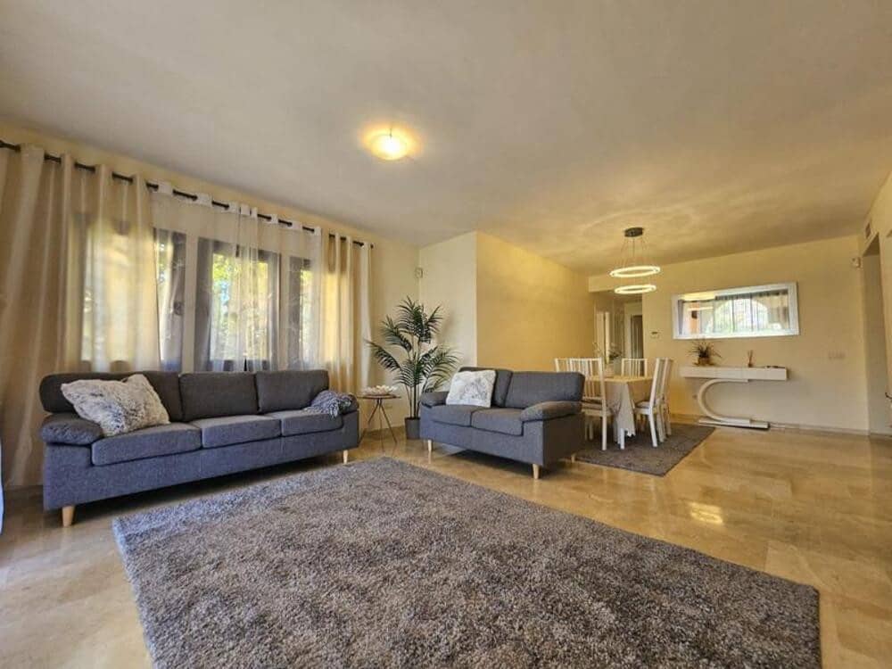 3 bedroom Apartment for rent in El Paraiso with pool - € 3,000 (Ref: 9863948)