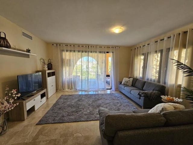 3 soverom Leilighet til leie i El Paraiso, Estepona med svømmebasseng - € 3 000 (Ref: 9863948)