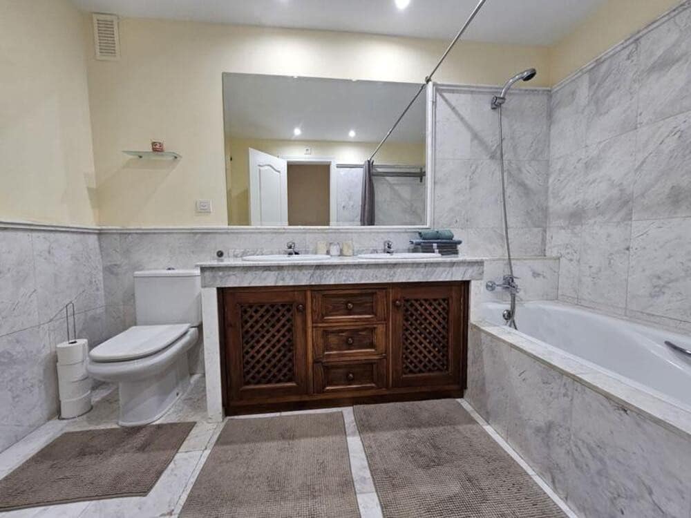 3 bedroom Apartment for rent in El Paraiso with pool - € 3,000 (Ref: 9863948)