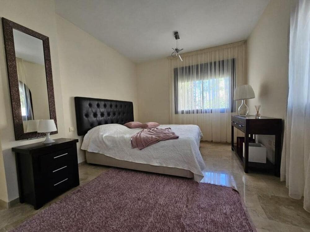 3 bedroom Apartment for rent in El Paraiso with pool - € 3,000 (Ref: 9863948)