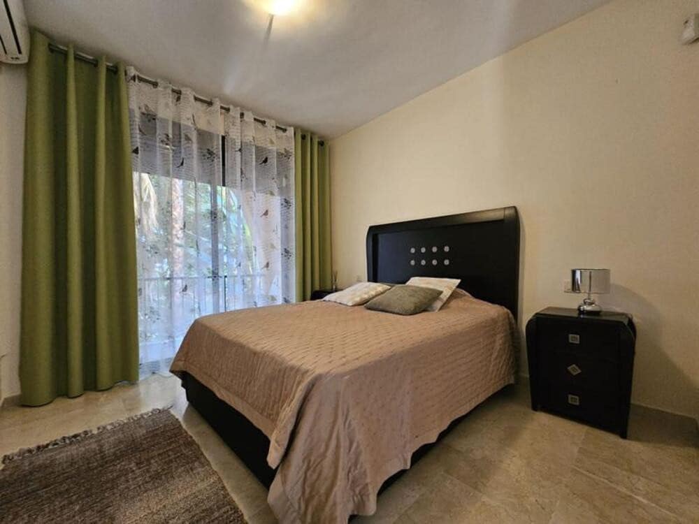 3 bedroom Apartment for rent in El Paraiso with pool - € 3,000 (Ref: 9863948)