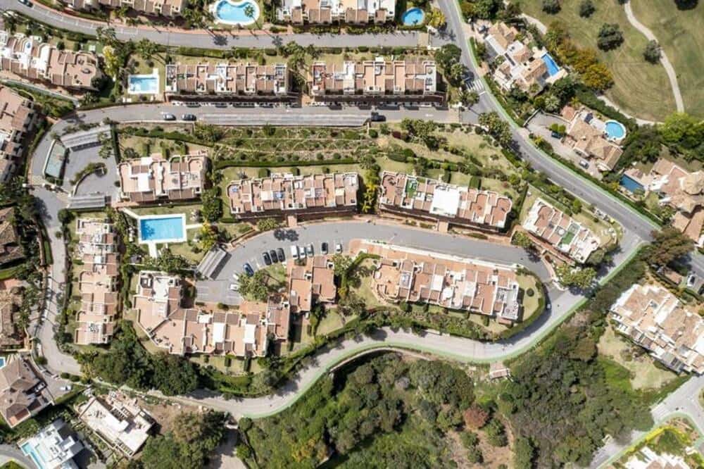 3 bedroom Apartment for rent in La Quinta with pool garage - € 3,500 (Ref: 9863949)