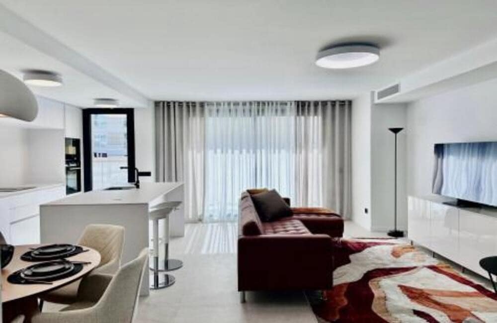 3 bedroom Apartment for holiday rental in Marbella with pool garage - € 2,500 (Ref: 9863952)