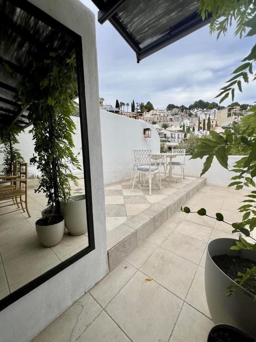 2 bedroom Apartment for rent in La Heredia with pool garage - € 2,800 (Ref: 9866360)