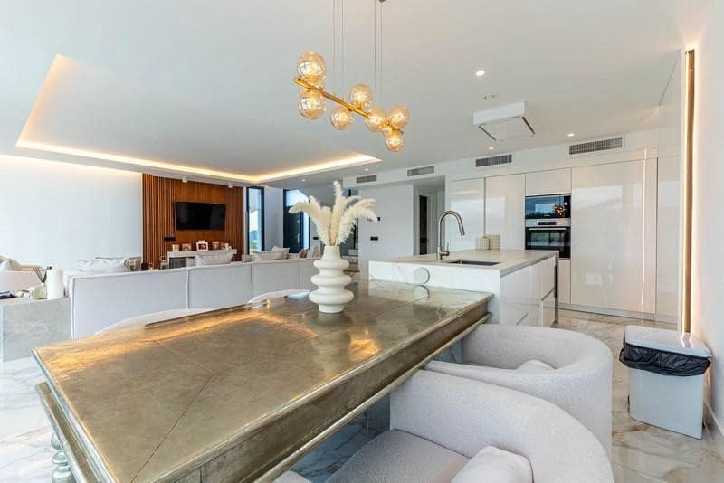 4 bedroom Villa for rent in Mijas Costa with pool garage - € 5,500 (Ref: 9866361)