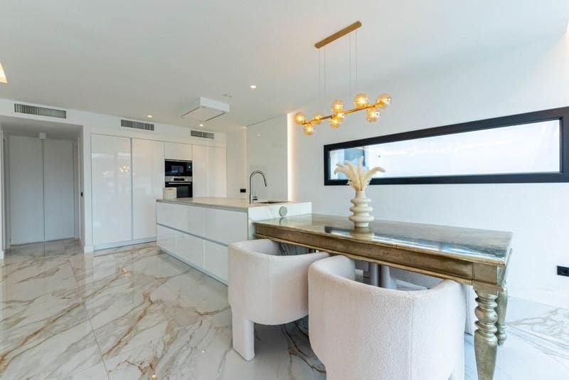 4 bedroom Villa for rent in Mijas Costa with pool garage - € 5,500 (Ref: 9866361)