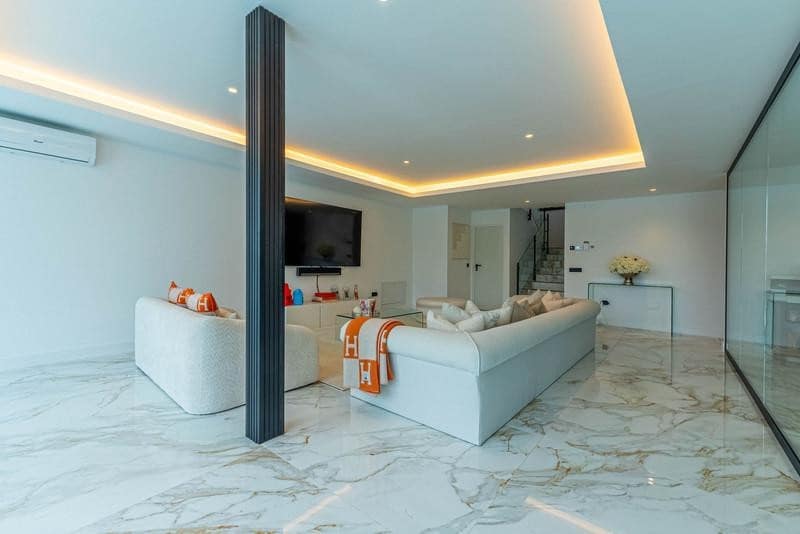 4 bedroom Villa for rent in Mijas Costa with pool garage - € 5,500 (Ref: 9866361)