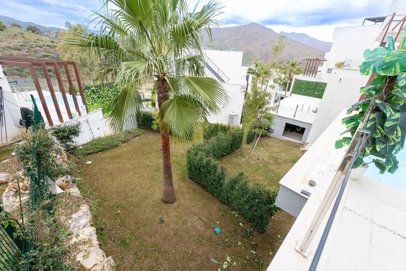 4 bedroom Villa for rent in Mijas Costa with pool garage - € 5,500 (Ref: 9866361)