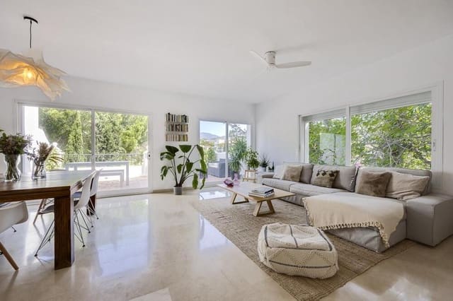 4 quarto Casa em Banda para venda em La Quinta, Benahavís com garagem - 875 000 € (Ref: 9866362)
