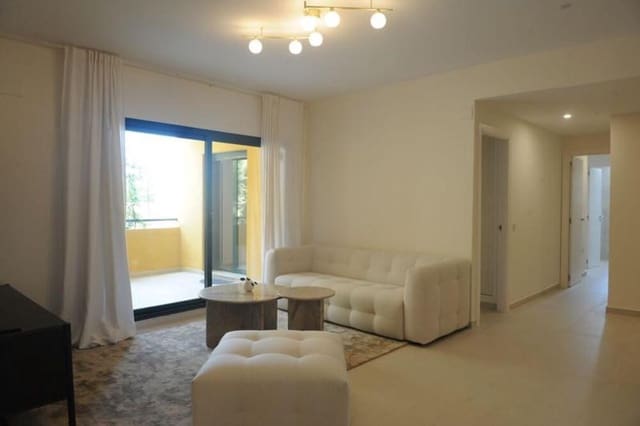 4 chambre Appartement à vendre à San Pedro de Alcántara Pueblo, Marbella avec piscine garage - 695 000 € (Ref: 9866364)