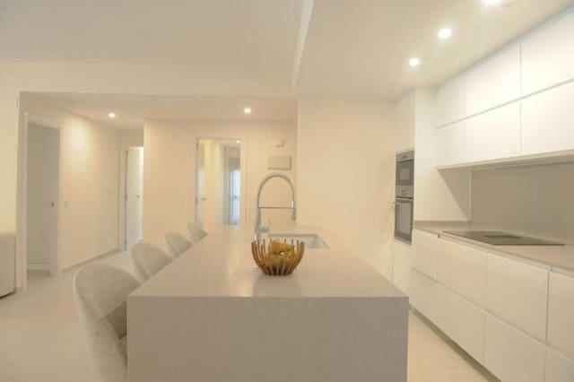 4 chambre Appartement à vendre à San Pedro de Alcántara Pueblo, Marbella avec piscine garage - 695 000 € (Ref: 9866364)