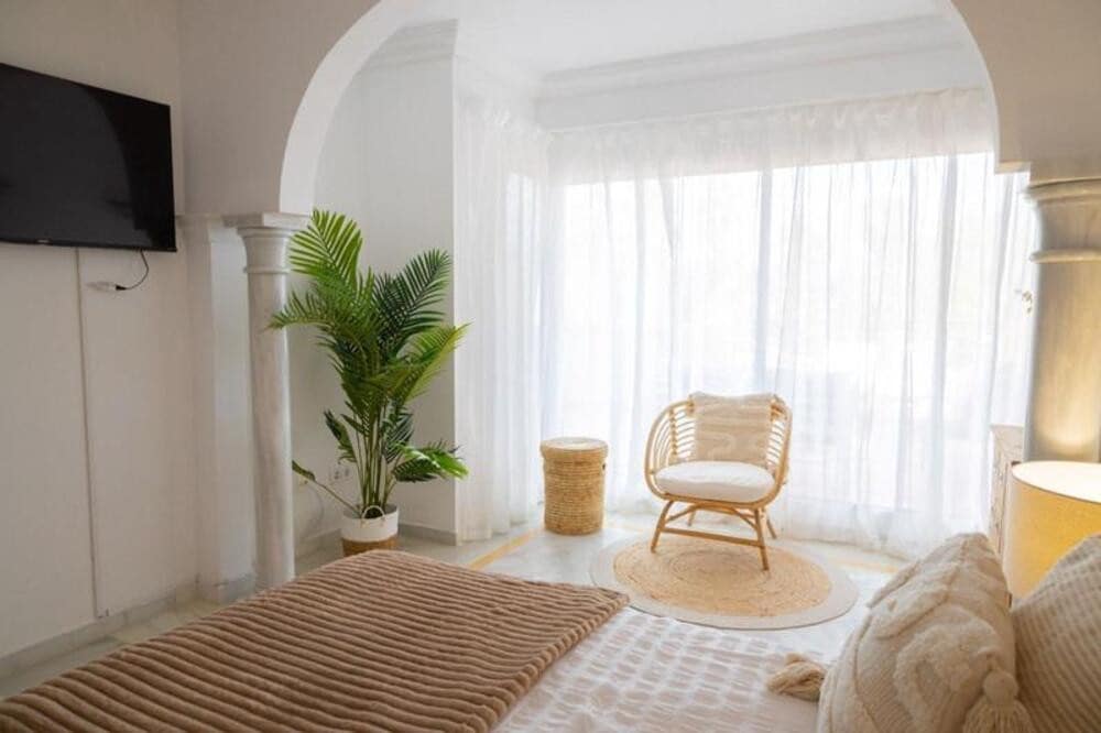 2 slaapkamer Appartement te koop in Marbella met zwembad garage - € 549.000 (Ref: 9866365)