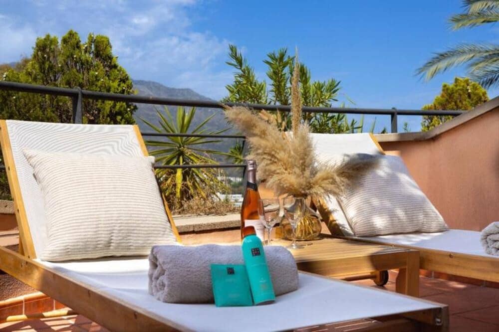 2 slaapkamer Appartement te koop in Marbella met zwembad garage - € 549.000 (Ref: 9866365)