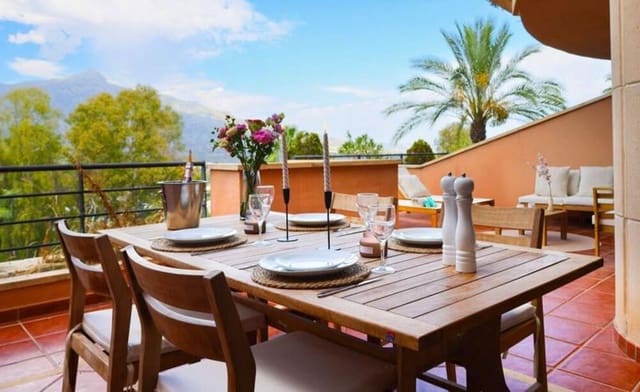 2 slaapkamer Appartement te koop in Los Naranjos, Marbella met zwembad garage - € 549.000 (Ref: 9866365)