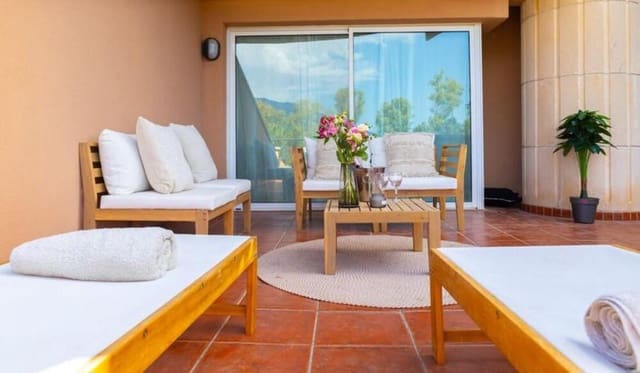 2 slaapkamer Appartement te koop in Los Naranjos, Marbella met zwembad garage - € 549.000 (Ref: 9866365)