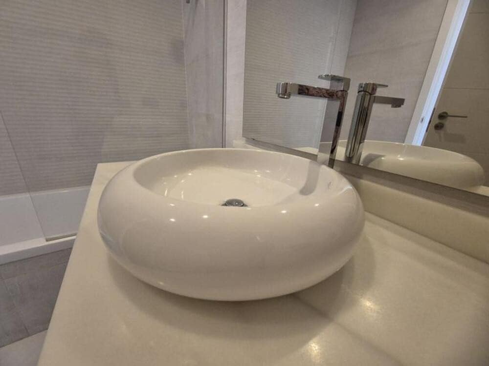 2 bedroom Apartment for rent in Estepona with pool garage - € 2,950 (Ref: 9868126)